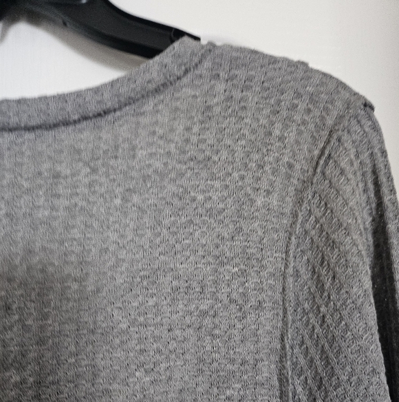 Torrid Gray Women's Ribbed Knit V-Neck Tunic Top Long Sleeve Flattering Fit sz1X - Picture 12 of 15